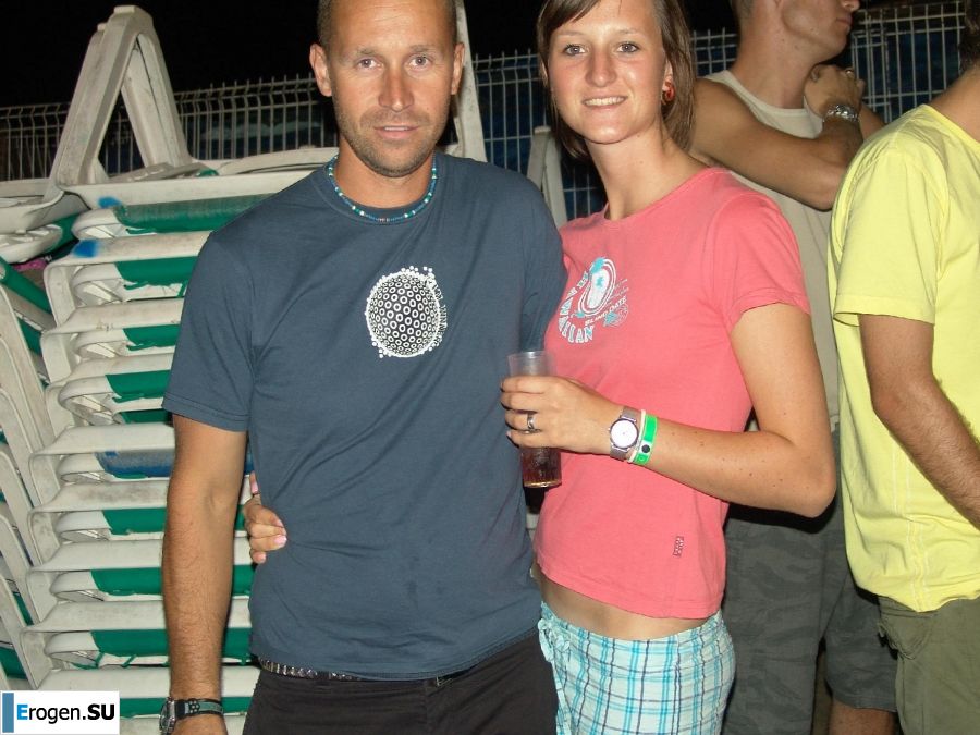 nudist on vacation with her boyfriend. Photo 34