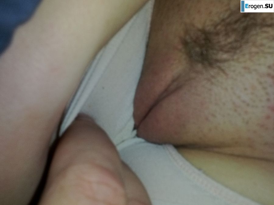 we are harassing a sleepy slimmer. Photo 32