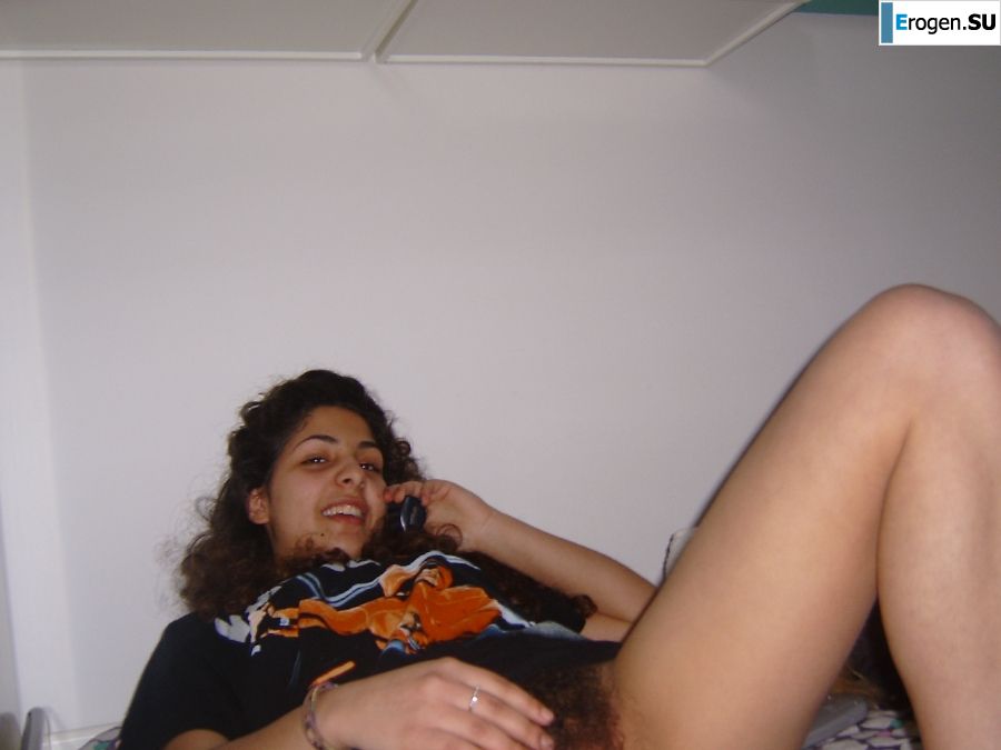 кучерявая смуглянка и сверху и снизу. Фото 5