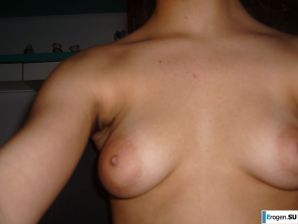 кучерявая смуглянка и сверху и снизу. Эскиз 13