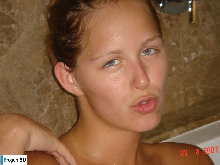 a happy young couple on a wedding trip. Photo 6