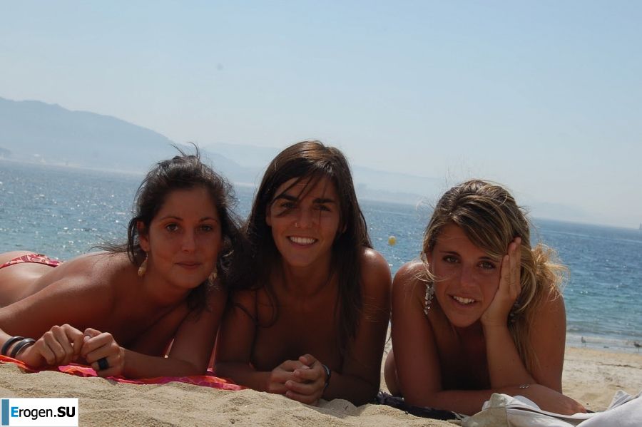 нудистки лезбиянки. Фото 38