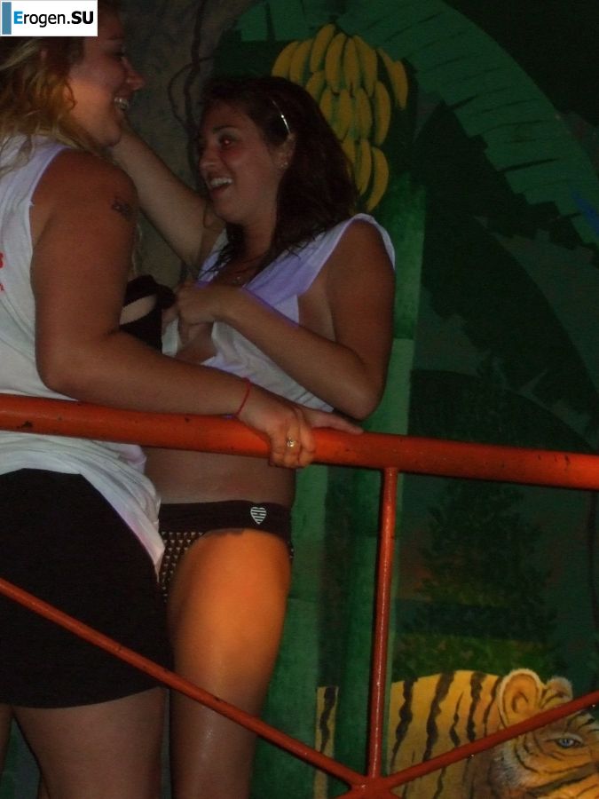 competition of wet t-shirts in a night club. Part 2. Photo 5
