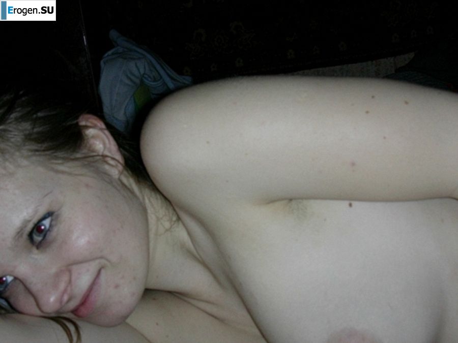 молодая девушка со своим парнем резвится. Часть 2. Фото 26