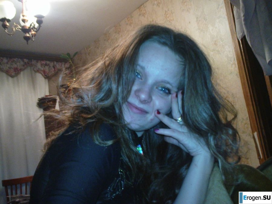 молодая девушка со своим парнем резвится. Часть 2. Фото 8