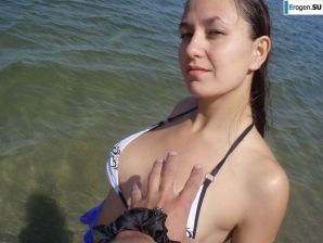 камешки на грудях это всегда соблазнительно. Эскиз 55