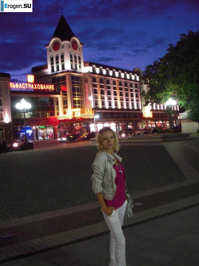 a spectacular bitch is bared somewhere in Europe. Photo 7