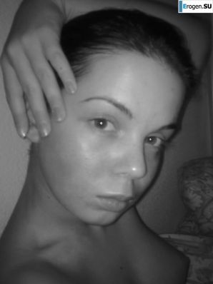 art session in a student hostel. Thumb 8