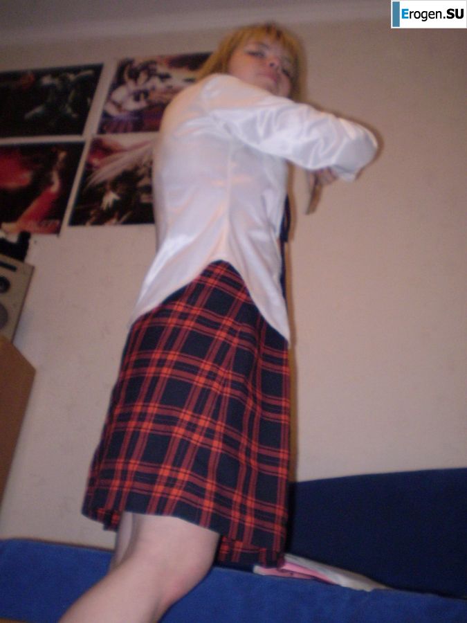 cute naked student gets high. Photo 21