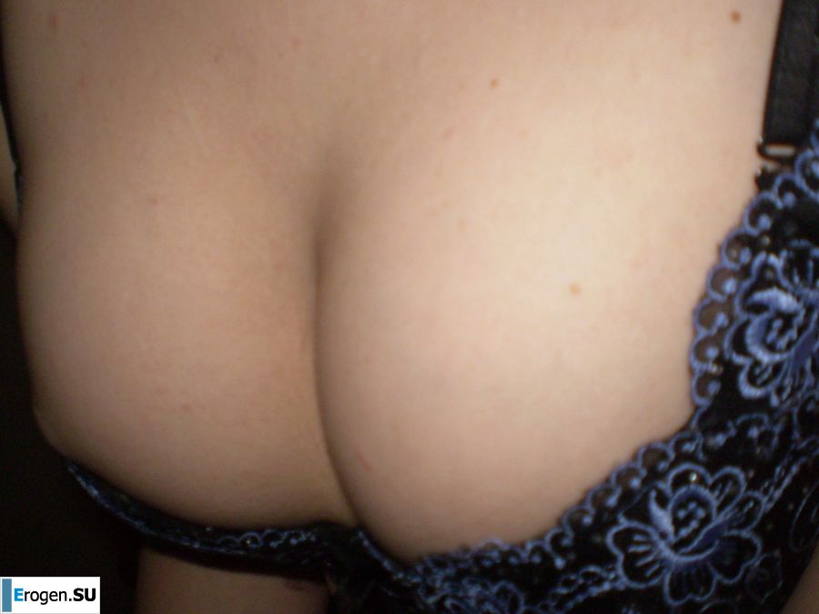 cute naked student gets high. Photo 36