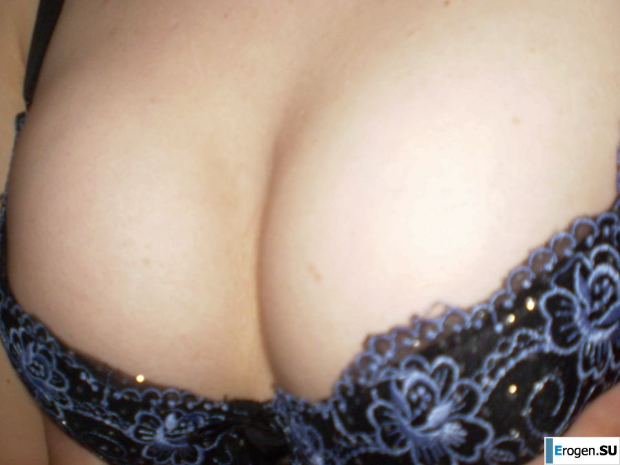 cute naked student gets high. Photo 37