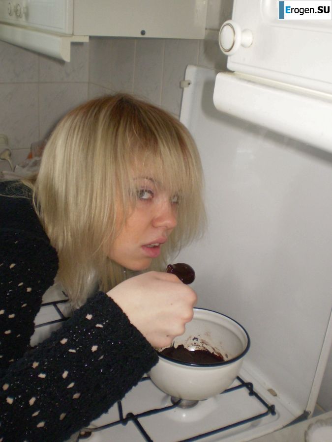 cute naked student gets high. Photo 38