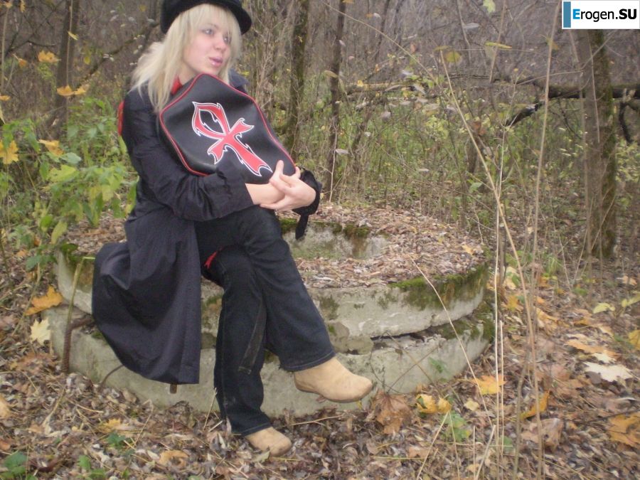 cute naked student gets high. Photo 47