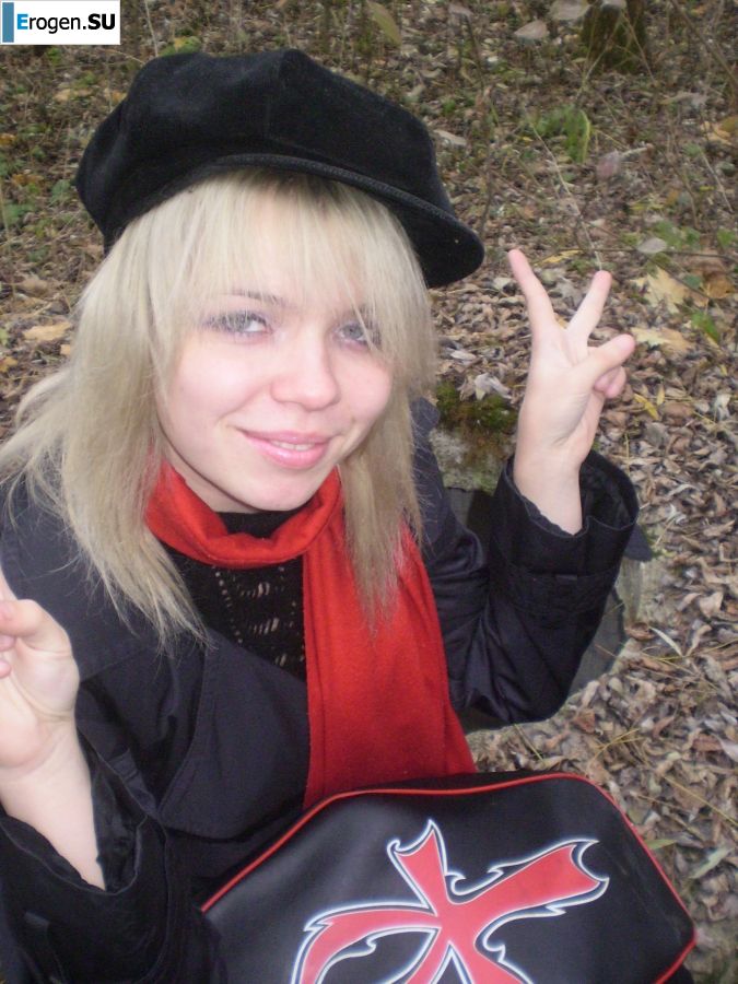 cute naked student gets high. Photo 50