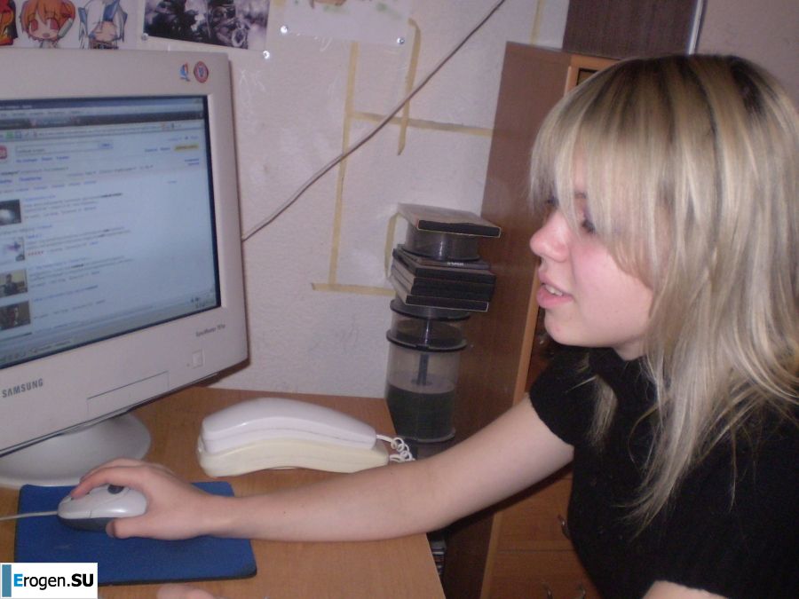 cute naked student gets high. Photo 55