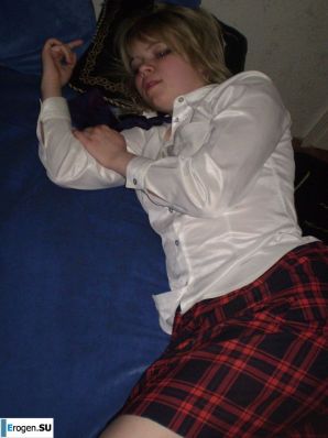 cute naked student gets high. Thumb 11