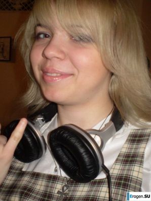 cute naked student gets high. Thumb 25