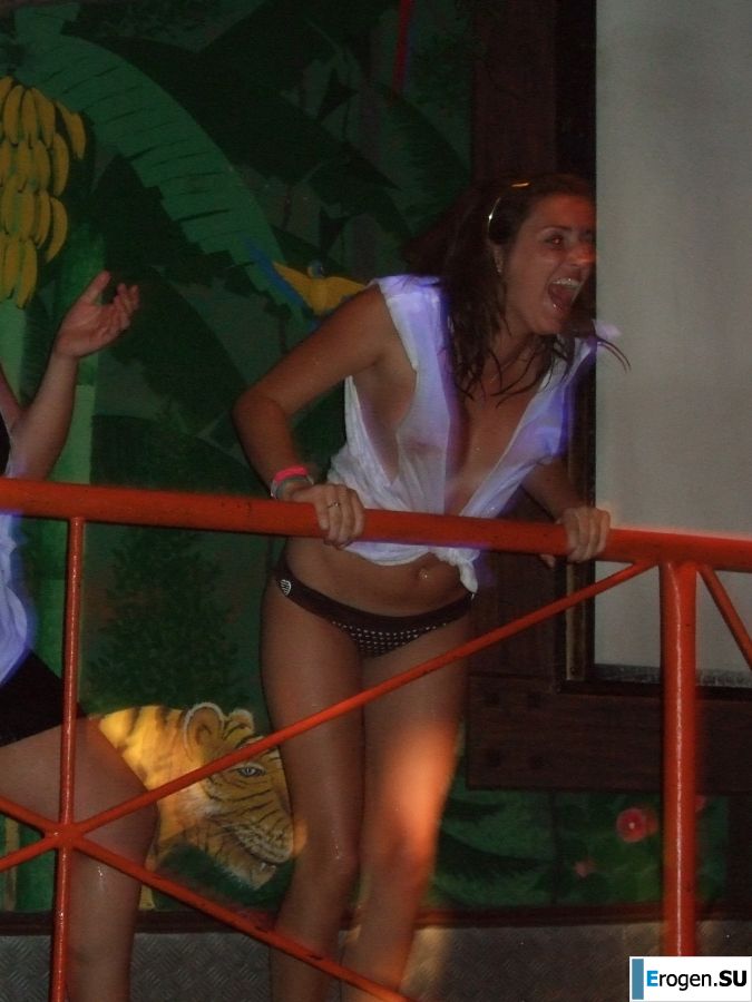 competition of wet t-shirts in a night club. Part 5. Photo 5
