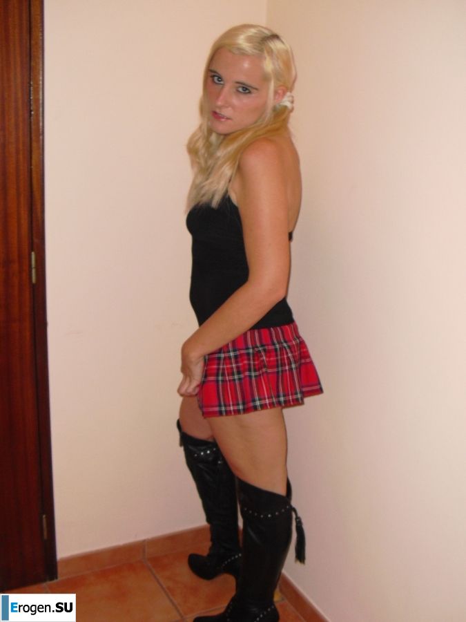 the depraved blonde showed herself outside the city. Photo 43