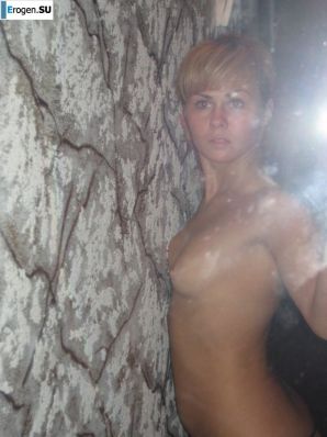 голенькая девушка с фотоаппаратом. Эскиз 24