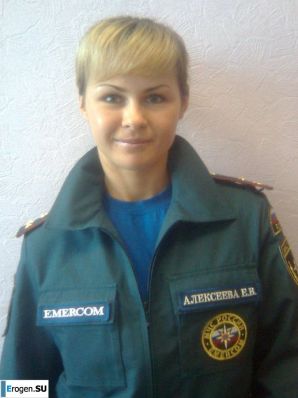 голенькая девушка с фотоаппаратом. Эскиз 30