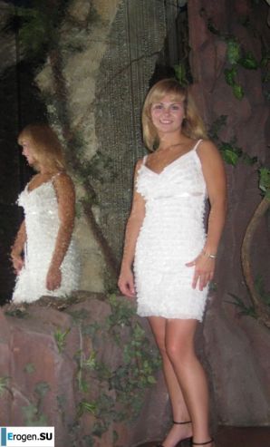 голенькая девушка с фотоаппаратом. Эскиз 33