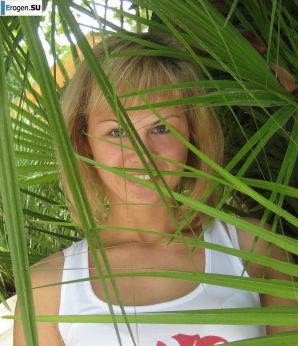 голенькая девушка с фотоаппаратом. Эскиз 41