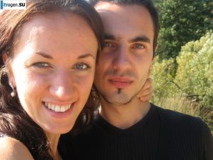 a young couple hanging out without panties. Thumb 32