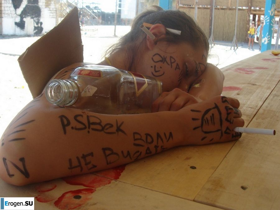 свадьба и медовый месяц блондинистой модели. Фото 40