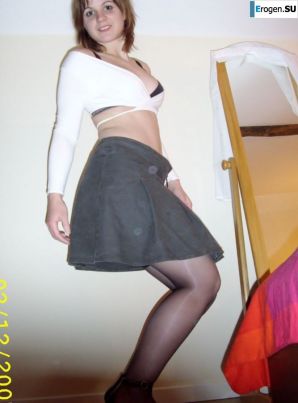 a magnificent girl undressed waiting for his cock. Thumb 29