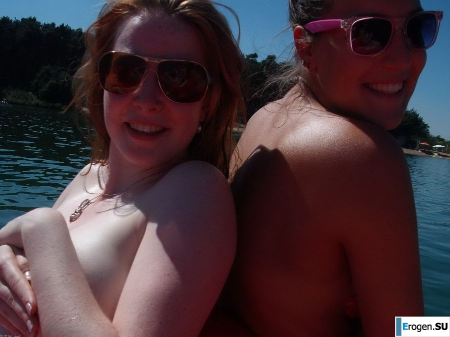 girlfriends and topless outdoor recreation. Photo 15