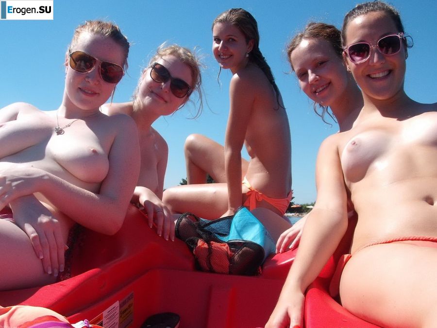 girlfriends and topless outdoor recreation. Photo 25