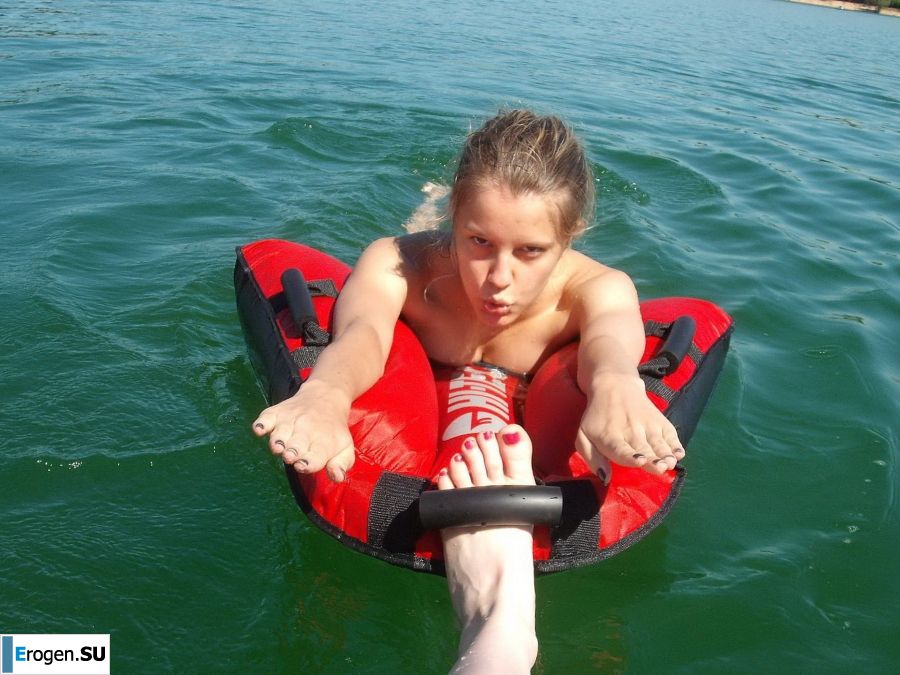 girlfriends and topless outdoor recreation. Photo 27