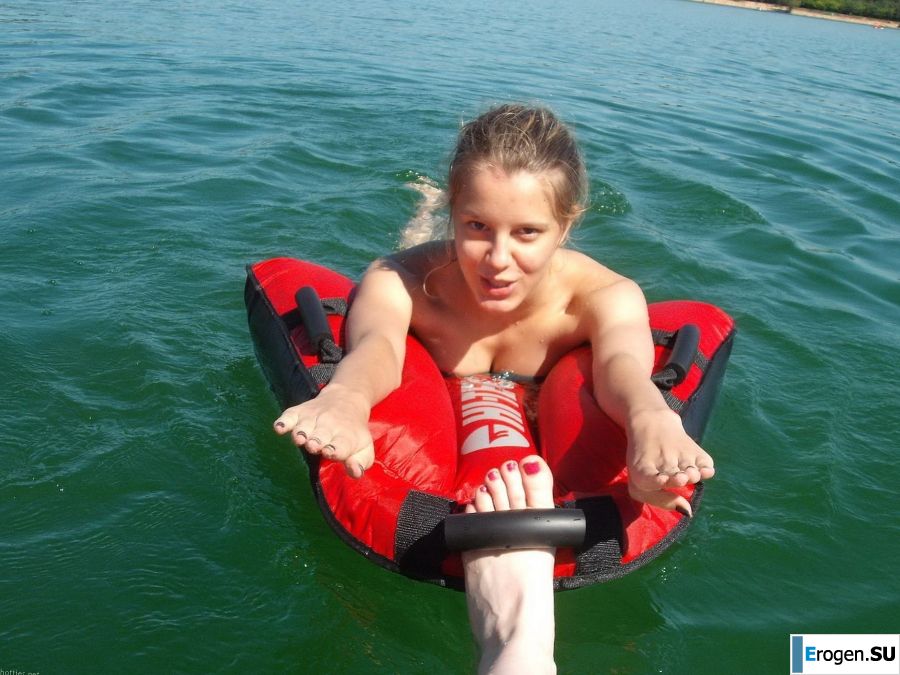 girlfriends and topless outdoor recreation. Photo 28