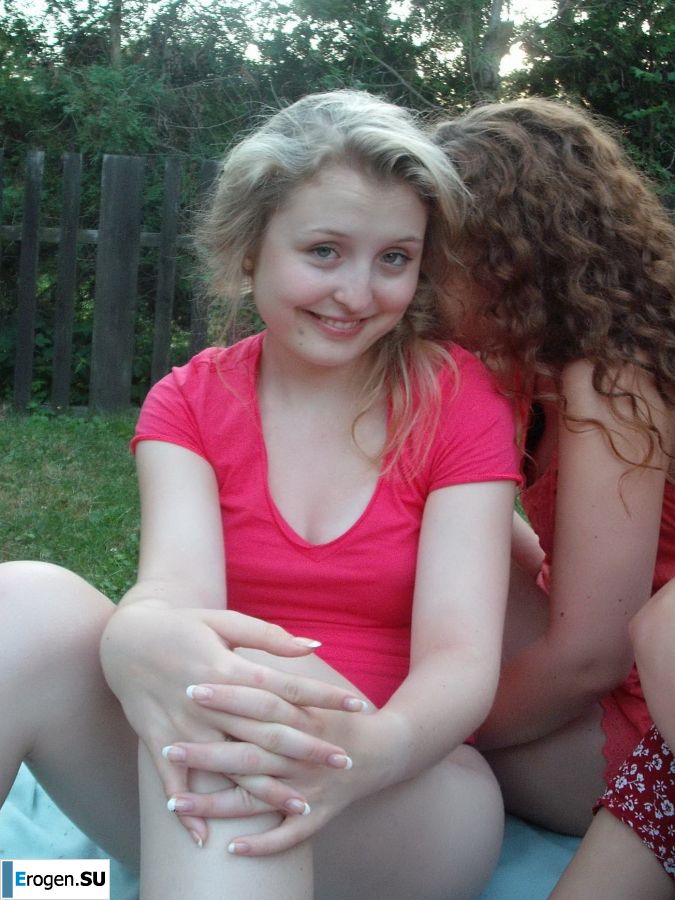 girlfriends and topless outdoor recreation. Photo 40