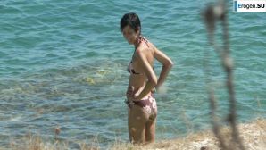 a peculiar tall girl with soft nipples. Thumb 20