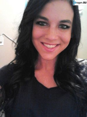 селфи студентки первокурсницы. Эскиз 18