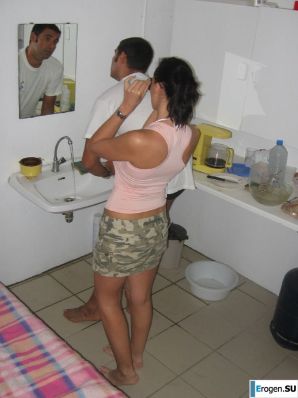 секси бэйба спасателя на пляже. Эскиз 17