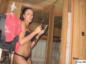 секси бэйба спасателя на пляже. Эскиз 25