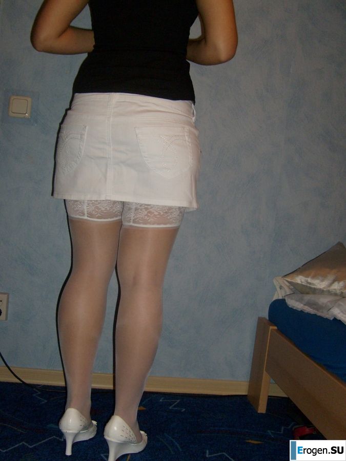 смуглая обнаженная брюнетка позирует в разных позах. Часть 2. Фото 20