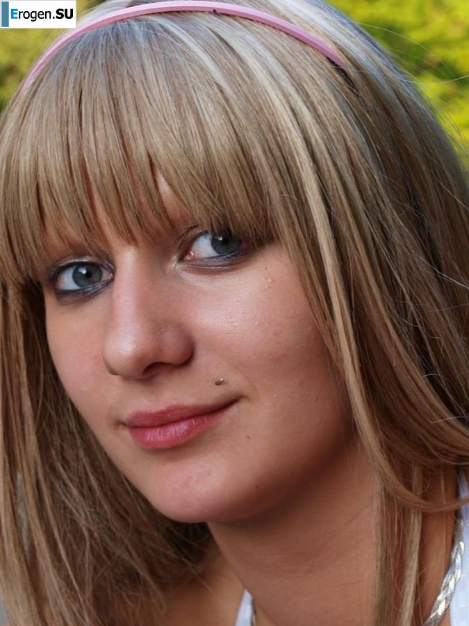 две подружки без лифчиков у реки. Часть 2. Фото 8