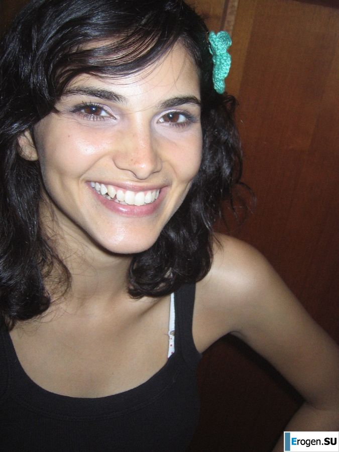 a sultry Latina believes that there is never much sex. Photo 33