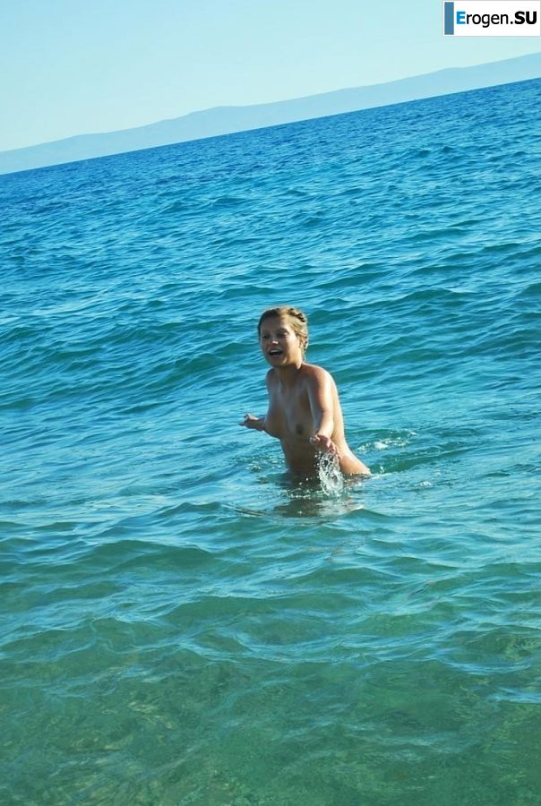 beach nudism and several girlfriends. Part 2. Photo 8