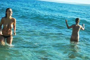 beach nudism and several girlfriends. Part 3. Thumb 7