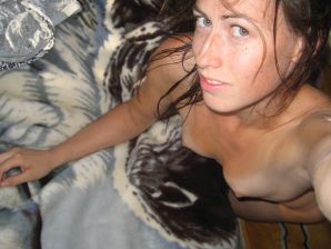 why should she wear clothes if there are freckles. Thumb 17