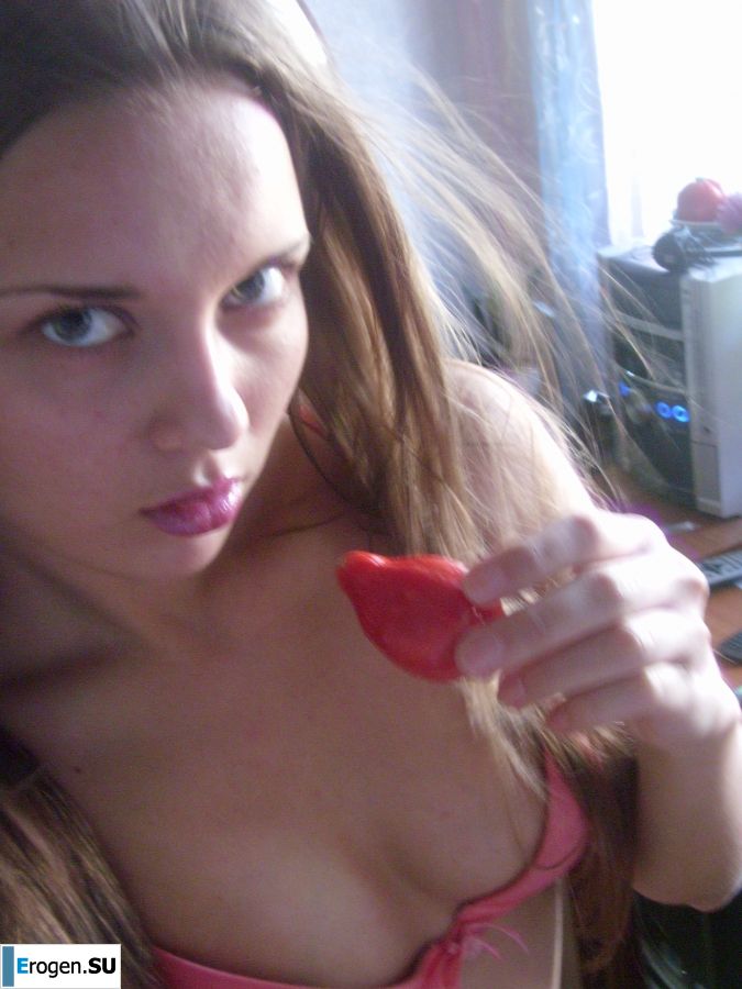 Alina undresses for her subscribers. Photo 7