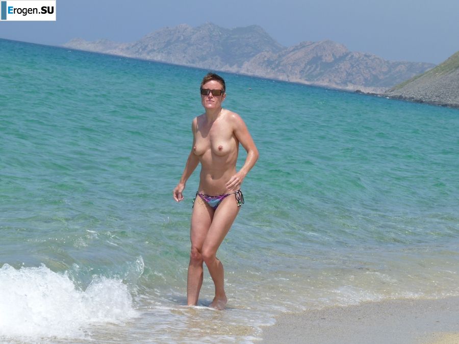 Lesbian on vacation with a friend. Photo 8