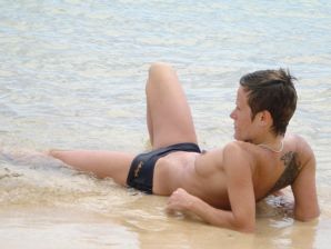 Lesbian on vacation with a friend. Thumb 35