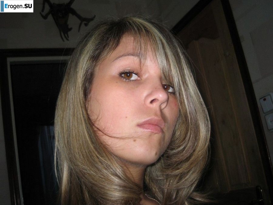 Students and their naked shots. Photo 26