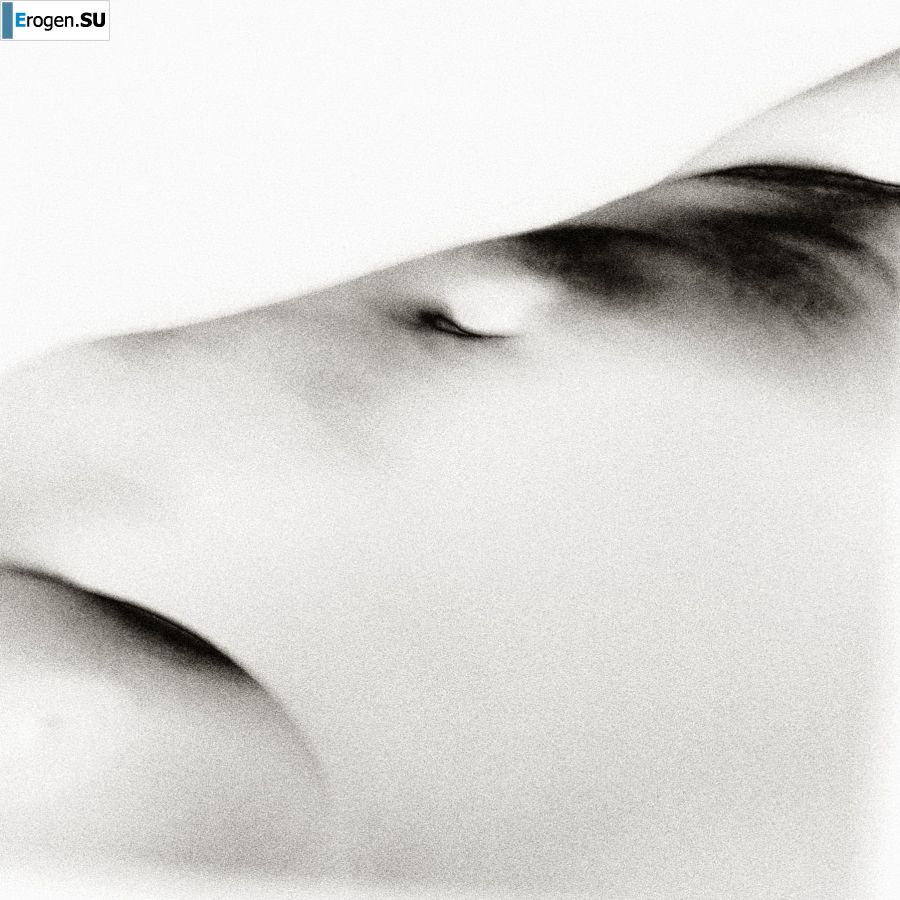 Busty amateur model. Photo 23